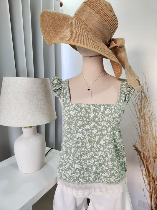 Dainty Floral Top w/ Lace Details