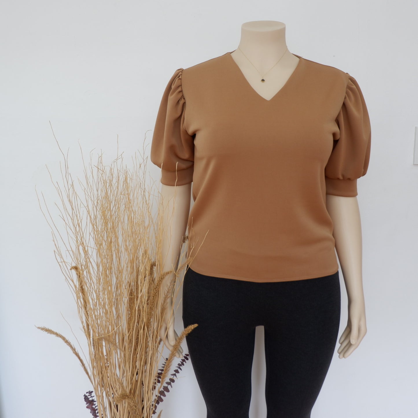 Plus Size - V-Neck Puff Sleeves