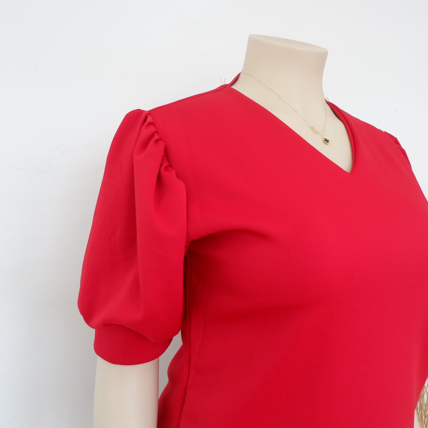 Plus Size - V-Neck Puff Sleeves